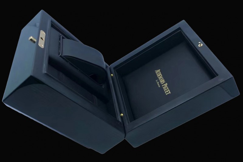 Audemars Piguet - Green Wooden Box Set 1:1 Version With Booklet and Card