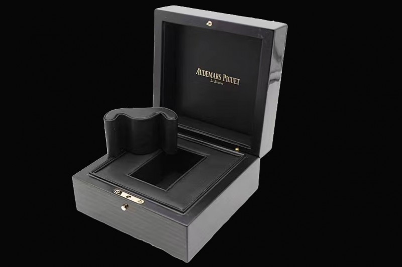 Audemars Piguet - Black Wooden Box Set 1:1 Version With Booklet and Card
