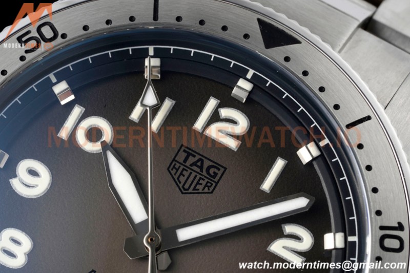 Tag Heuer - Autavia 42mm Automatic SS/SS Grey TARF SW200