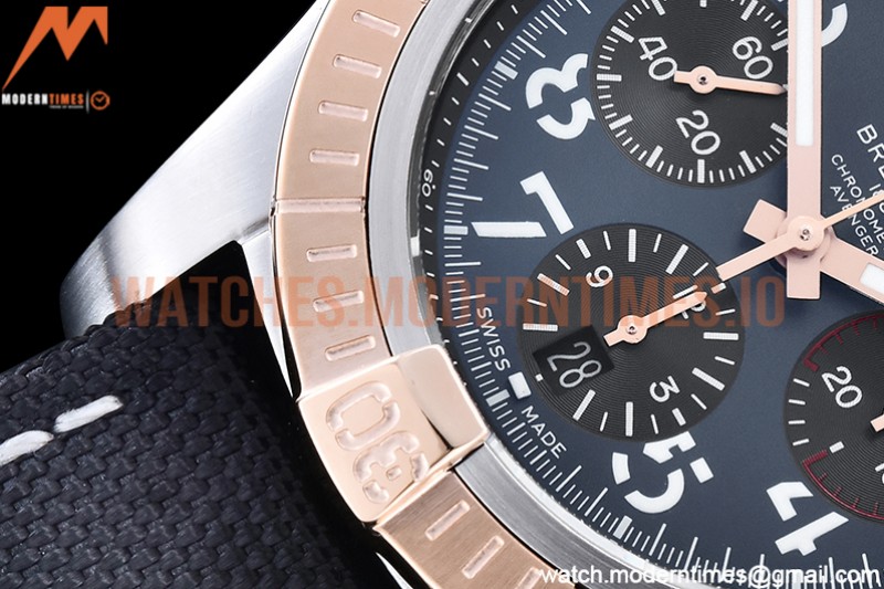 Breitling - Avenger B01 Chrono 45mm RG/SS/LE Grey/Num BLS A7750