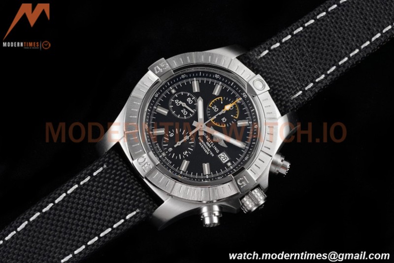 Breitling - Avenger Chronograph 45mm SS/NY Black/Stk TF A7750