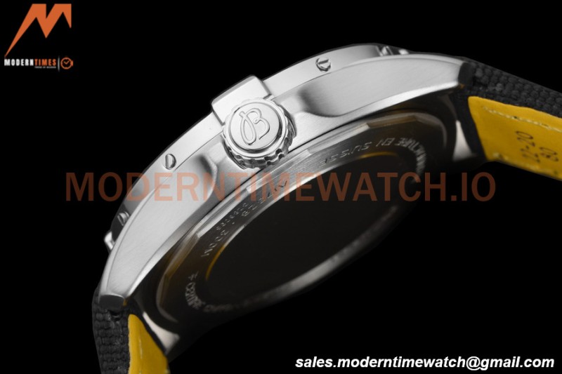 Breitling - Avenger Automatic 42mm SS/NY Black/Stk BLSF A2824
