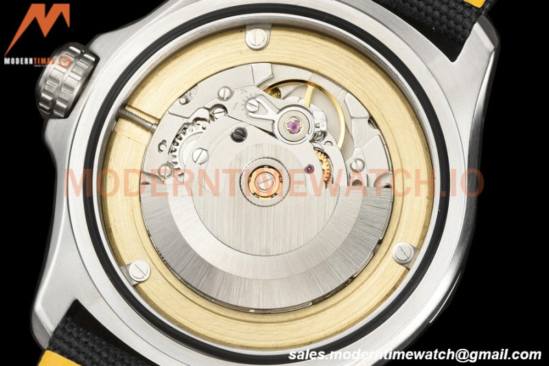 Breitling - Avenger Automatic 42mm SS/NY Black/Stk BLSF A2824