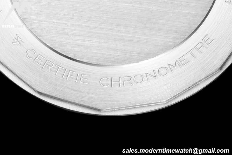 Breitling - Avenger Automatic 42mm SS/NY Green/Stk BLSF A2824