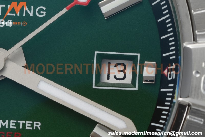 Breitling - Avenger Automatic 42mm SS/NY Green/Stk BLSF A2824