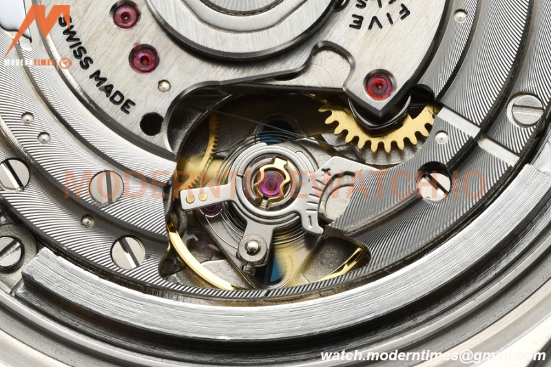 Breitling - Avenger B01 Chrono 44mm SS/NY Grn/Stk BLSF A7750 MOD