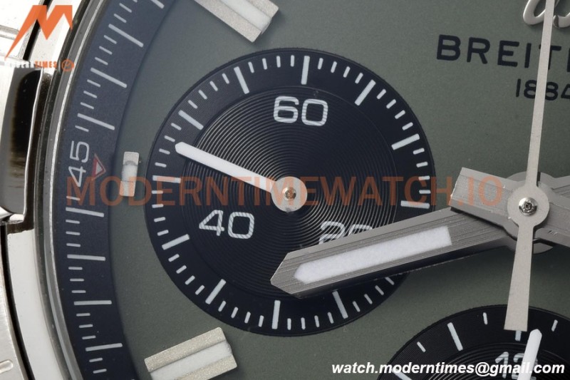 Breitling - Avenger B01 Chrono 44mm SS/NY Grn/Stk BLSF A7750 MOD