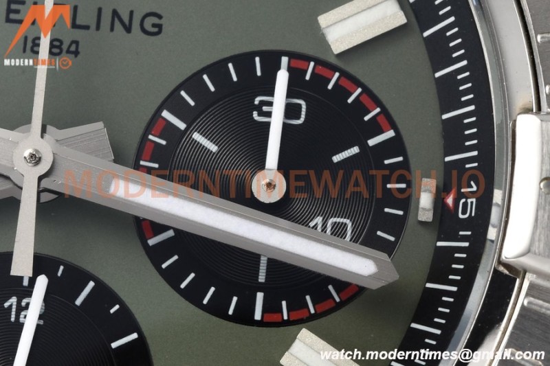 Breitling - Avenger B01 Chrono 44mm SS/NY Grn/Stk BLSF A7750 MOD