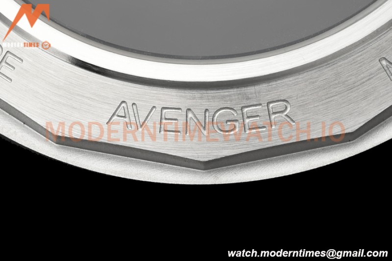 Breitling - Avenger B01 Chrono 44mm SS/NY Beig/Stk BLSF A7750 MOD
