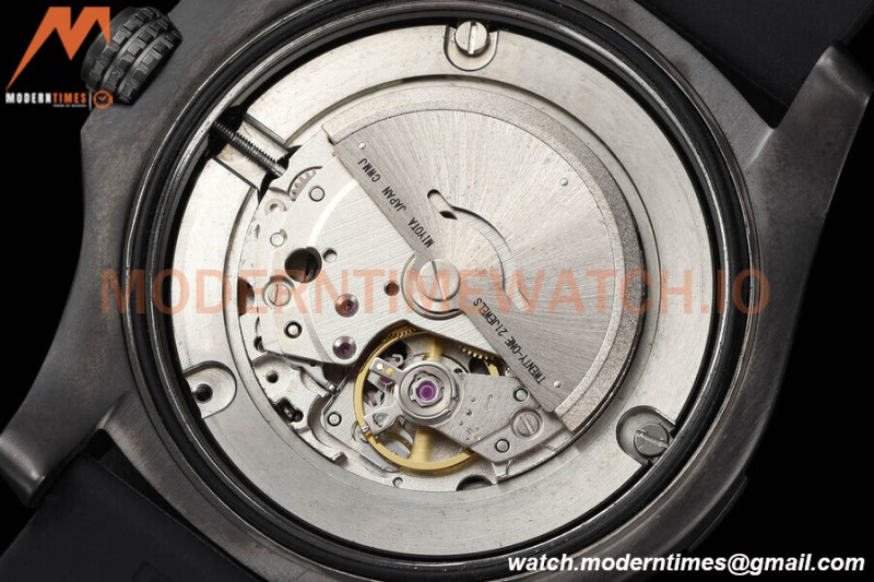 Breitling - Avenger Black Bird 44mm DLC/RU Blk/Stk GDF MY8215