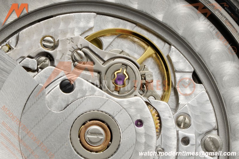 Breitling - Avenger Automatic 43mm SS/SS Yelw/Stk TF V2 A2824