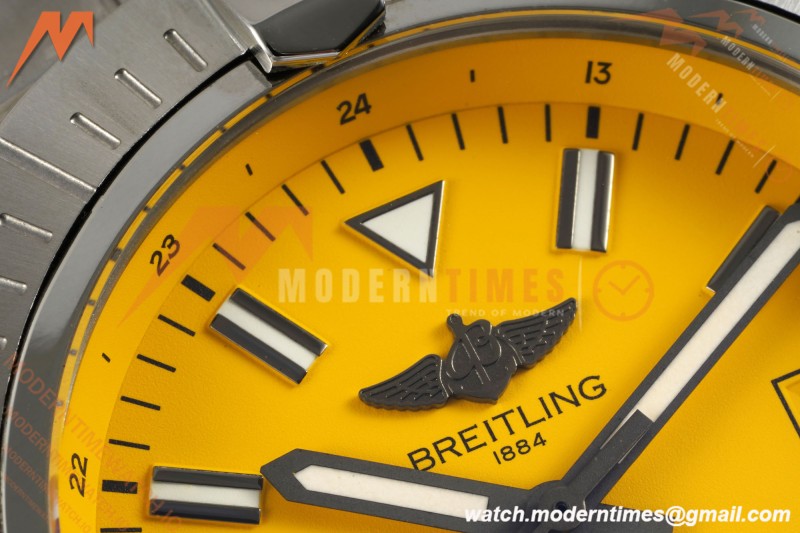 Breitling - Avenger Automatic 43mm SS/SS Yelw/Stk TF V2 A2824