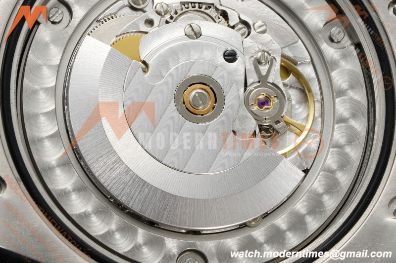 Breitling - Avenger Automatic 43mm SS/SS Blk/Stk TF V2 A2824