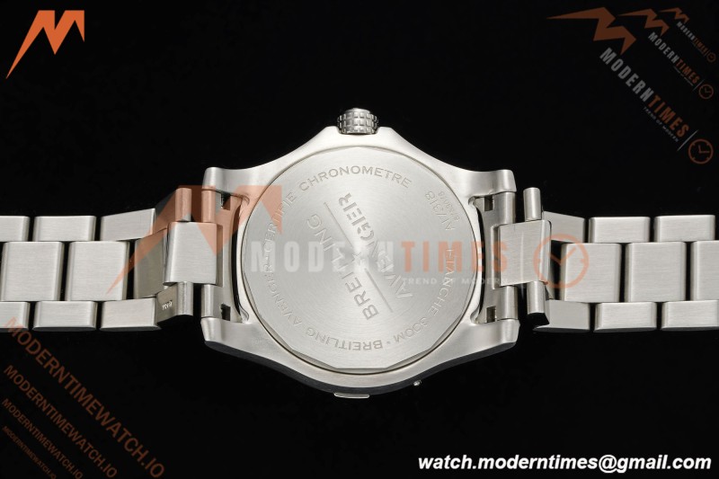 Breitling - Avenger Automatic 43mm SS/SS Blk/Stk TF V2 A2824