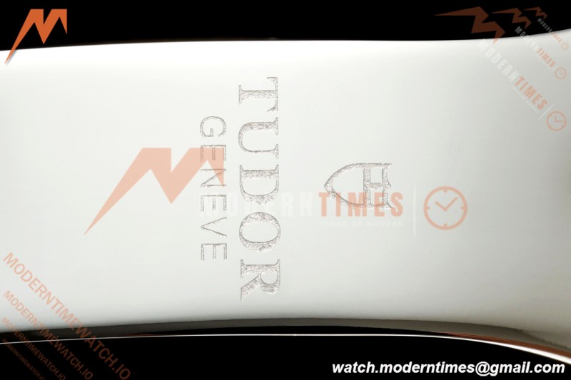 Tudor - Black Bay One 39 Automatic 39mm SS/SS Silver Dial KRF A2824