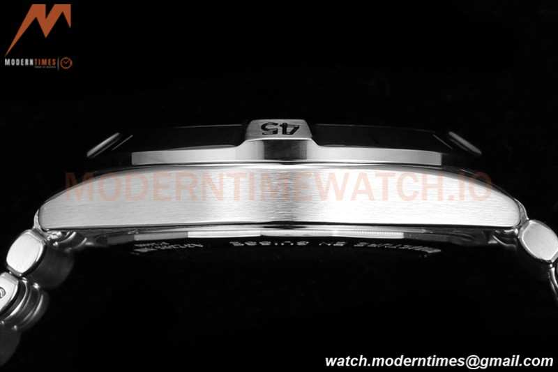 Breitling - Chronomat Automatic GMT 40mm SS/SS Black BLSF A2836