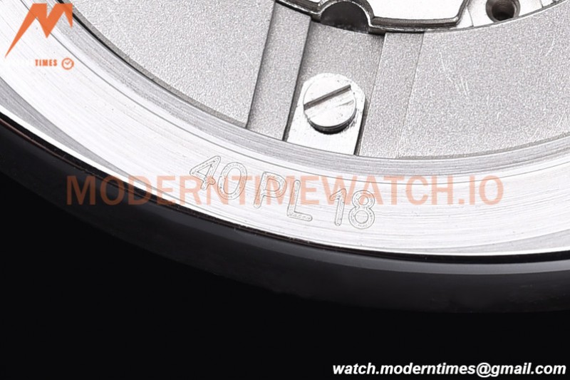 Cartier - Cle De Cartier 31mm SS/LE White/Rmn Red Strap RXWF Swiss Eta2671