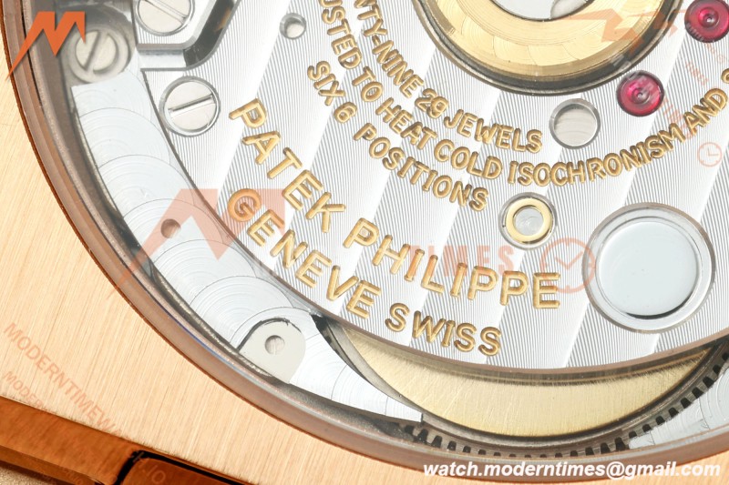 Patek Philippe - Cubitus 5821 45mm RG/RG Silver Stick Dial GRF A330
