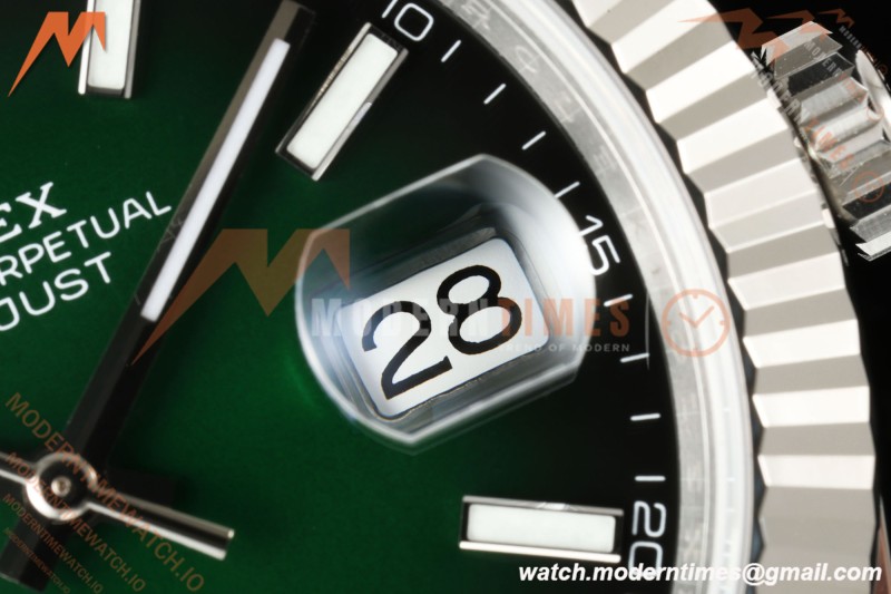 Rolex - Datejust 126334 41mm Oys Flt 904L SS/SS Ombre Green/Stk ERF JH3235 Free Sprung