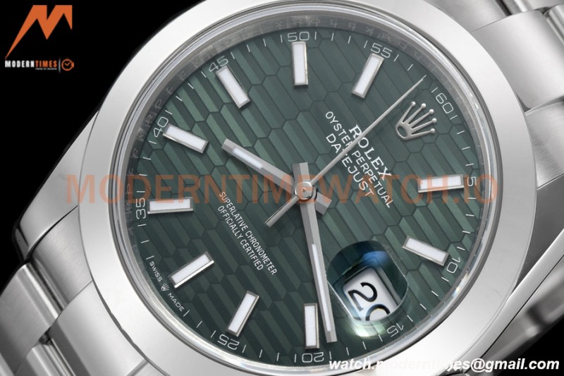 Rolex - Datejust 126300 41mm Oys Smt 904L SS/SS F-Grn/Stk VSF VS3235