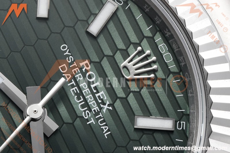 Rolex - Datejust 126334 41mm Oys Flt 904L SS/SS F-Grn/Stk VSF VS3235