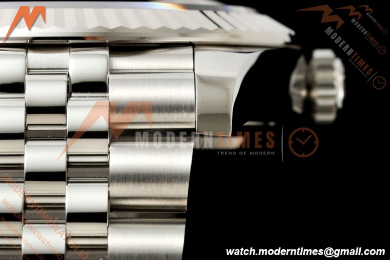 Rolex - Datejust 126334 41mm Jub Flt 904L SS/SS Silv/Stk SEEK SH3235