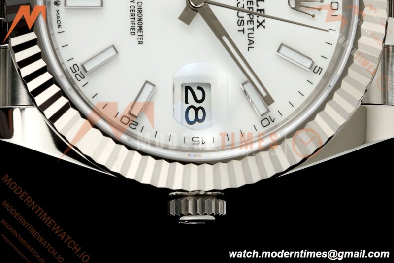 Rolex - Datejust 126334 41mm Jub Flt 904L SS/SS Wht/Stk SEEK SH3235