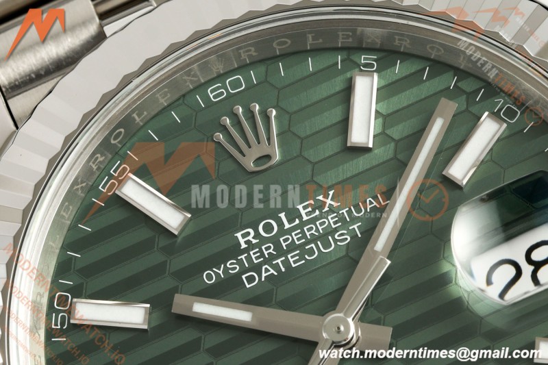 Rolex - Datejust 126334 41mm Jub Flt 904L SS/SS F-Grn/Stk VF DD3235