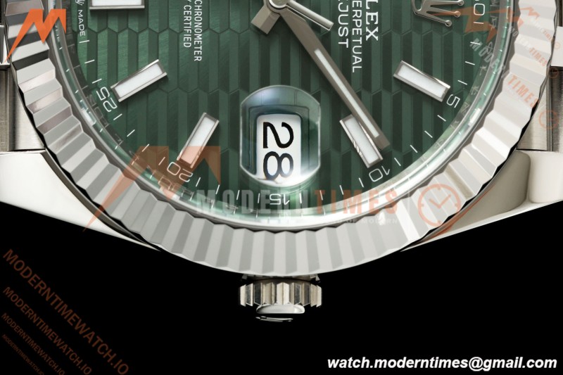Rolex - Datejust 126334 41mm Jub Flt 904L SS/SS F-Grn/Stk VF DD3235