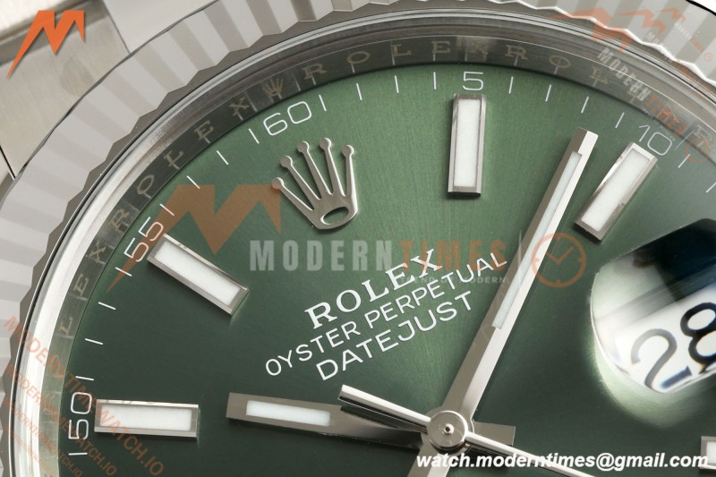 Rolex - Datejust 126334 41mm Oys Flt 904L SS/SS Mint Green VF DD3235