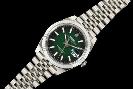Rolex - Datejust 126334 41mm Jub Flt 904L SS/SS Ombre Green/Stk SEEKF DD3235