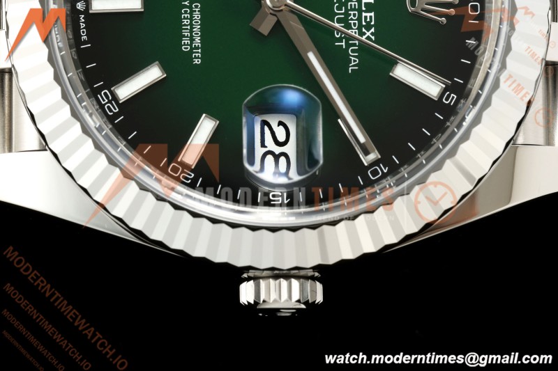 Rolex - Datejust 126334 41mm Jub Flt 904L SS/SS Ombre Green/Stk SEEKF DD3235