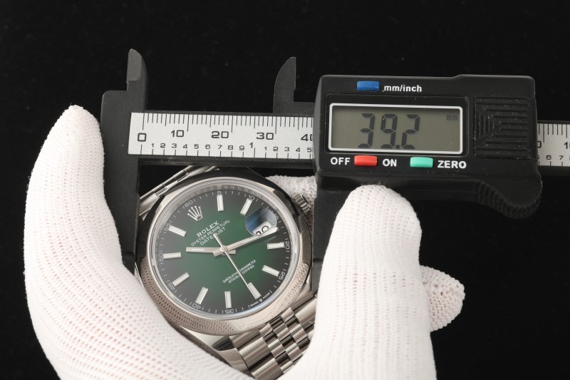 Rolex - Datejust 126334 41mm Jub Flt 904L SS/SS Ombre Green/Stk SEEKF DD3235