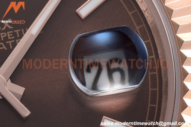 Rolex - DayDate 40mm Flt/Pres RG/RG Brown Stick GDF MY8215