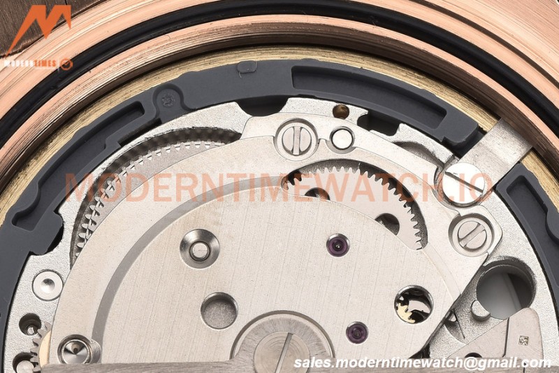 Rolex - DayDate 40mm Flt/Pres RG/RG Champagne Rmn GDF MY8215