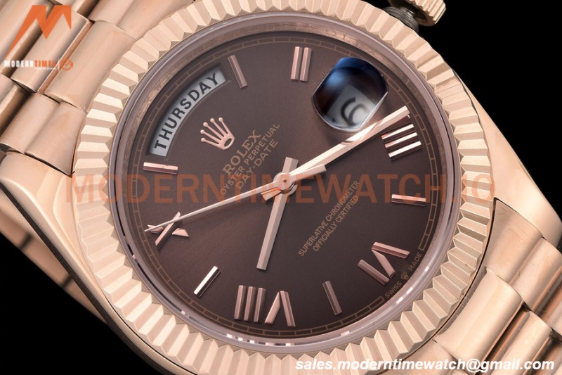 Rolex - DayDate 40mm Flt/Pres RG/RG Brown Roman GDF MY8215