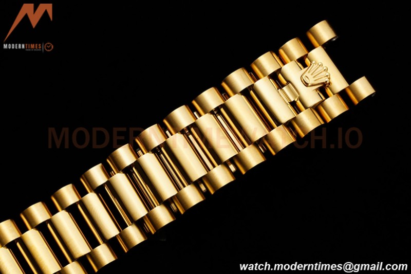 Rolex - DayDate 36mm 18238 Flt Pres YG/YG Malachite Green RAF A2836