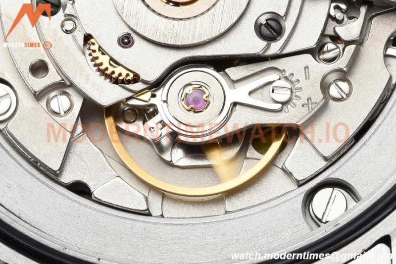 Rolex - DayDate 40mm 228236 Flt Pres SS/SS Grn/Rmn GMF A2836