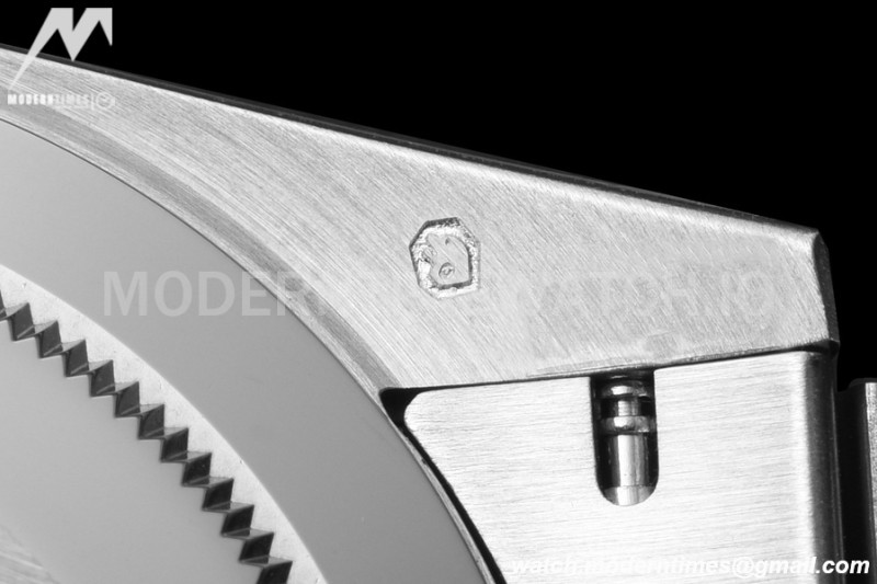 Rolex - DayDate 40mm 228236 Flt Pres SS/SS Grn/Rmn GMF A2836