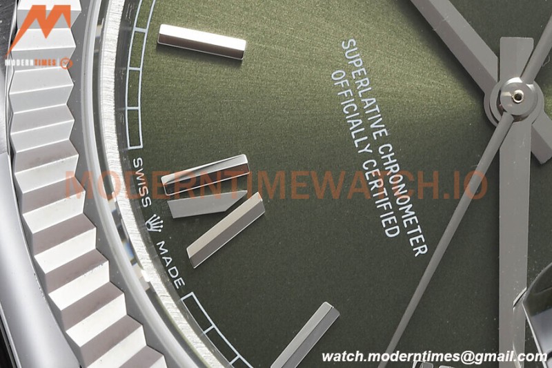 Rolex - DayDate 40mm 228236 Flt Pres SS/SS Grn/Rmn GMF A2836