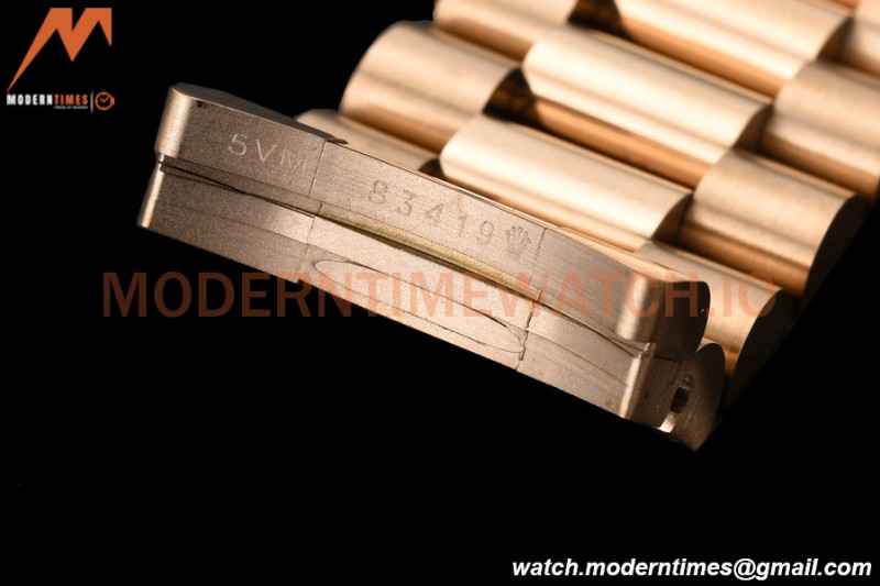 Rolex - DayDate 36mm 128235 Flt Pres RG/RG Silv/Dia V5 QF VR3255