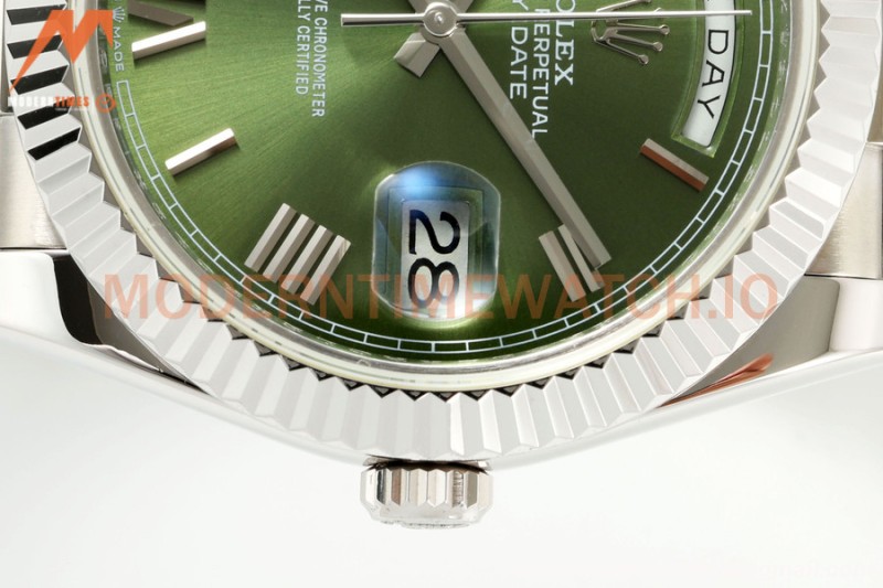 Rolex - DayDate 228239 Gain Weight 40mm Flt Pres SS/SS Grn/Rmn KF VR3255