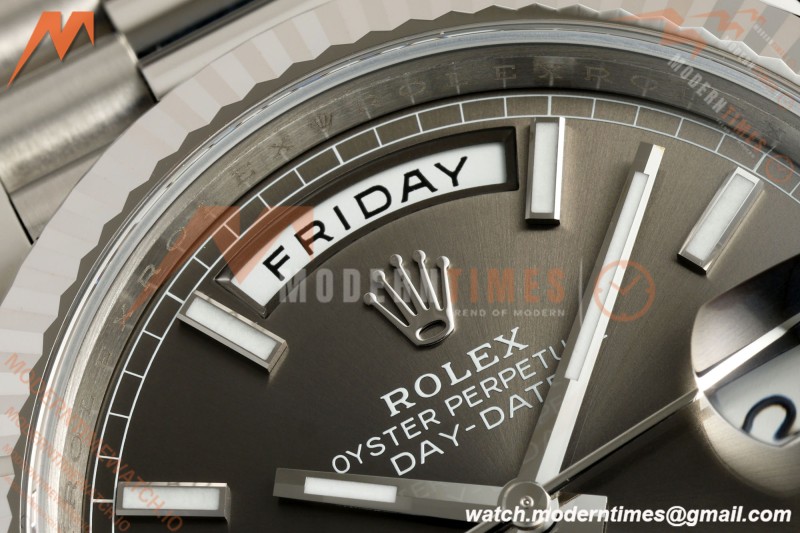 Rolex - DayDate 228239 Gain Weight 40mm Flt Pres SS/SS Gry/Stk VSF DD3255