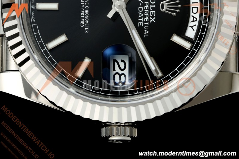 Rolex - DayDate 228239 Gain Weight 40mm Flt Pres SS/SS Blk/Stk VSF DD3255