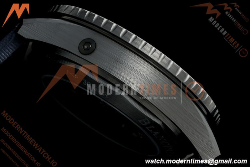 Blancpain - Fifty Fathoms 5054 Bathyscaphe Complete Calendar Moon Phases Black CER/NY Sunburst Blue DDDF A6654 | 블랑팡 - 피프티 패덤즈 5054 바티스카프 컴플리트 캘린더 문페이즈 블랙 CER/NY 선버스트 블루 DDDF A6654