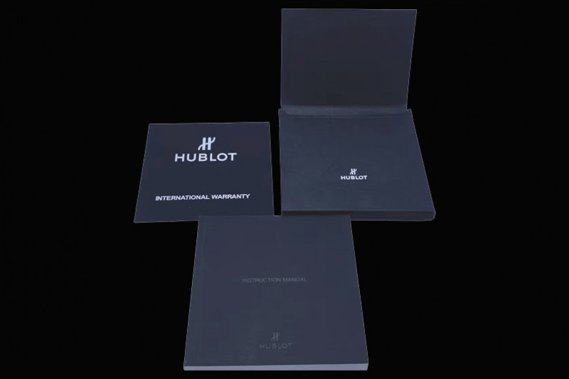 Hublot - Black Wooden Box Set with See-through Window and Full Set of Booklet and Card