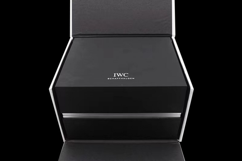 IWC - Black Wooden Box Set Top 1:1 Version with Full Set of Booklets and Card