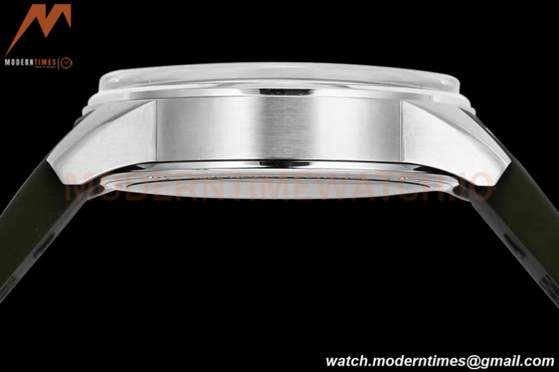 Jaeger LeCoultre - Polaris Date Automatic 42mm SS/RU Green/Stk BLS A899A