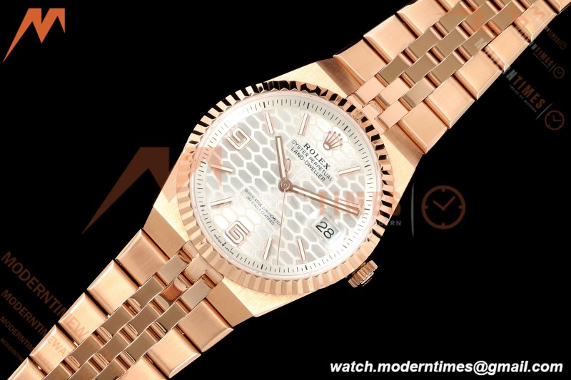 Rolex - Land-Dweller 127335 40mm Jub Flt RG/RG Wht/Stk DIWF A7135