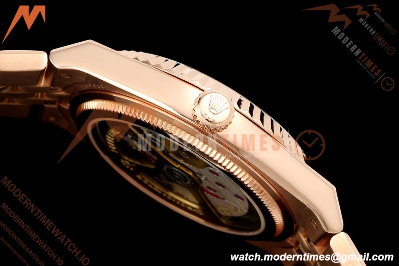 Rolex - Land-Dweller 127335 40mm Jub Flt RG/RG Wht/Stk DIWF A7135
